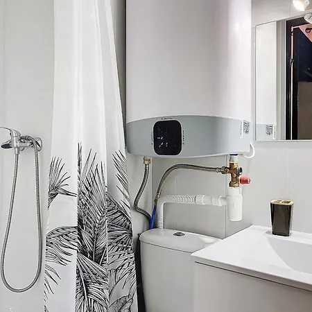 Lumineux Proche Centre-ville Et Thermes, Balcon, Parking, Animaux Acceptés - Fr-1-451-211 Apartamento *